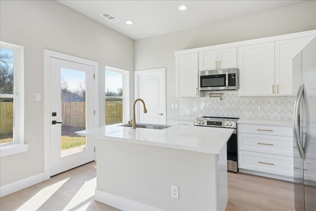 113 Church Street, Waxahachie, TX 75165