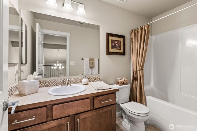 7412 Mirasett Street SW, Tumwater, WA 98512