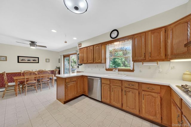 22 Beverly Drive, Warwick, NY 10990