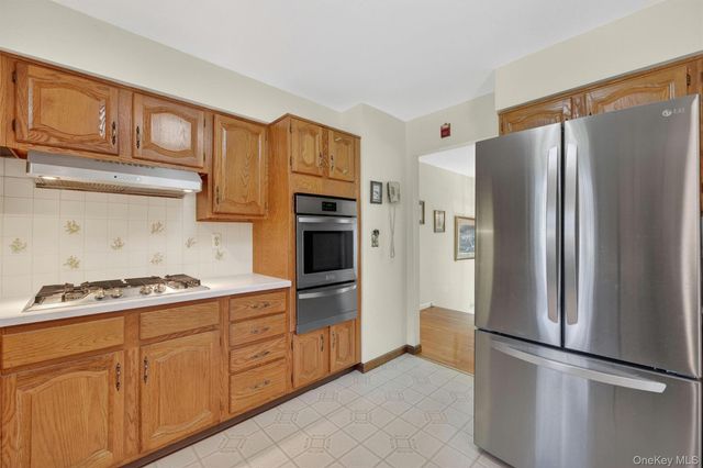 22 Beverly Drive, Warwick, NY 10990