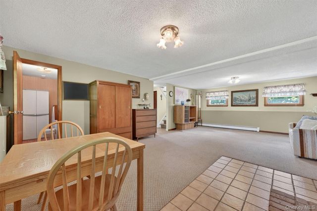 22 Beverly Drive, Warwick, NY 10990
