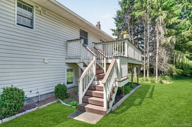 22 Beverly Drive, Warwick, NY 10990
