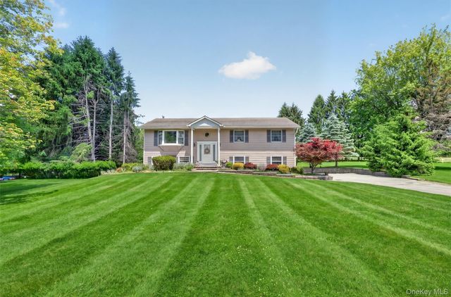 22 Beverly Drive, Warwick, NY 10990