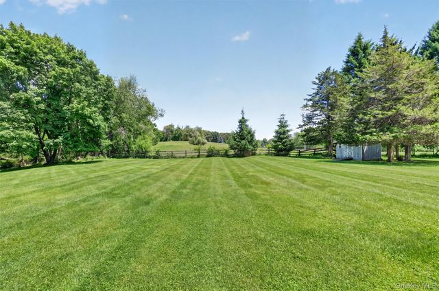 22 Beverly Drive, Warwick, NY 10990