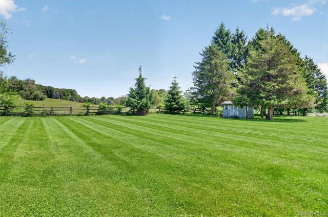 22 Beverly Drive, Warwick, NY 10990