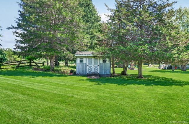 22 Beverly Drive, Warwick, NY 10990