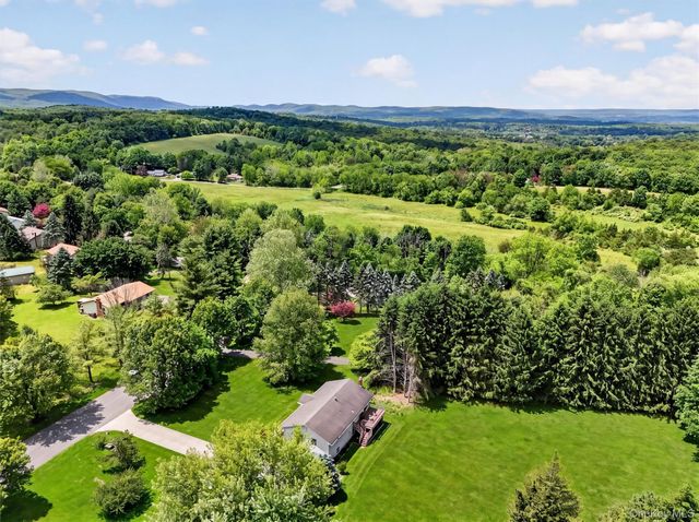 22 Beverly Drive, Warwick, NY 10990