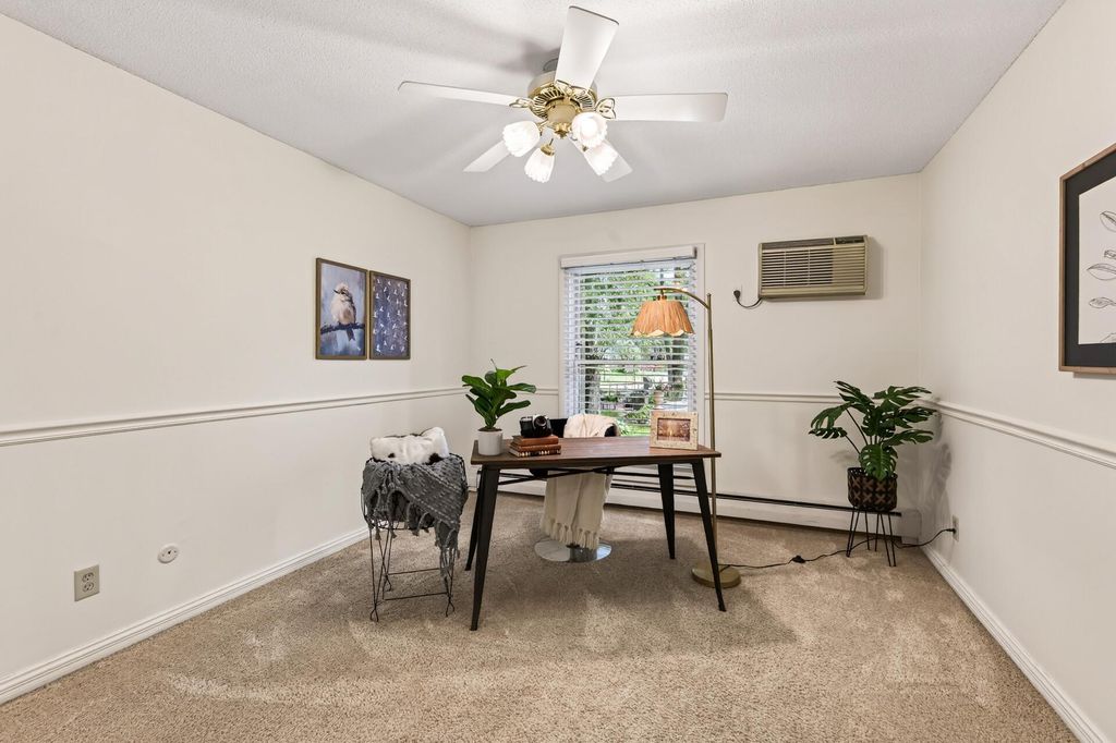 2800 Hamline Avenue N 102, Roseville, MN 55113 — photo 5