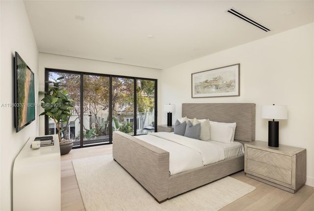 3113 Elizabeth Street, Miami, FL 33133