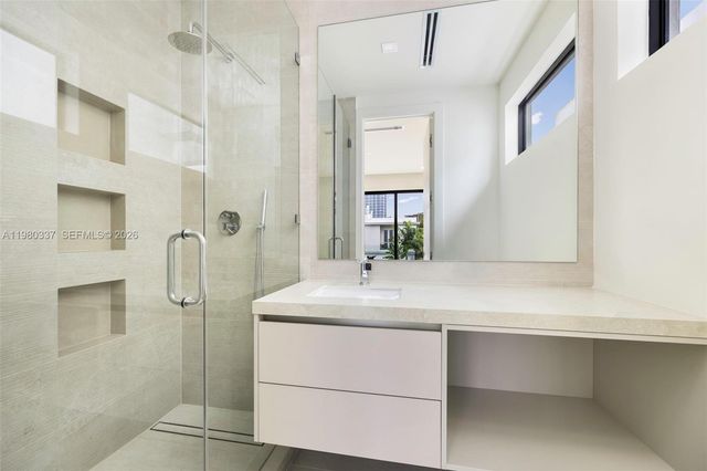 3113 Elizabeth Street, Miami, FL 33133