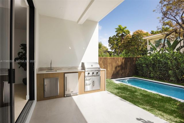 3113 Elizabeth Street, Miami, FL 33133