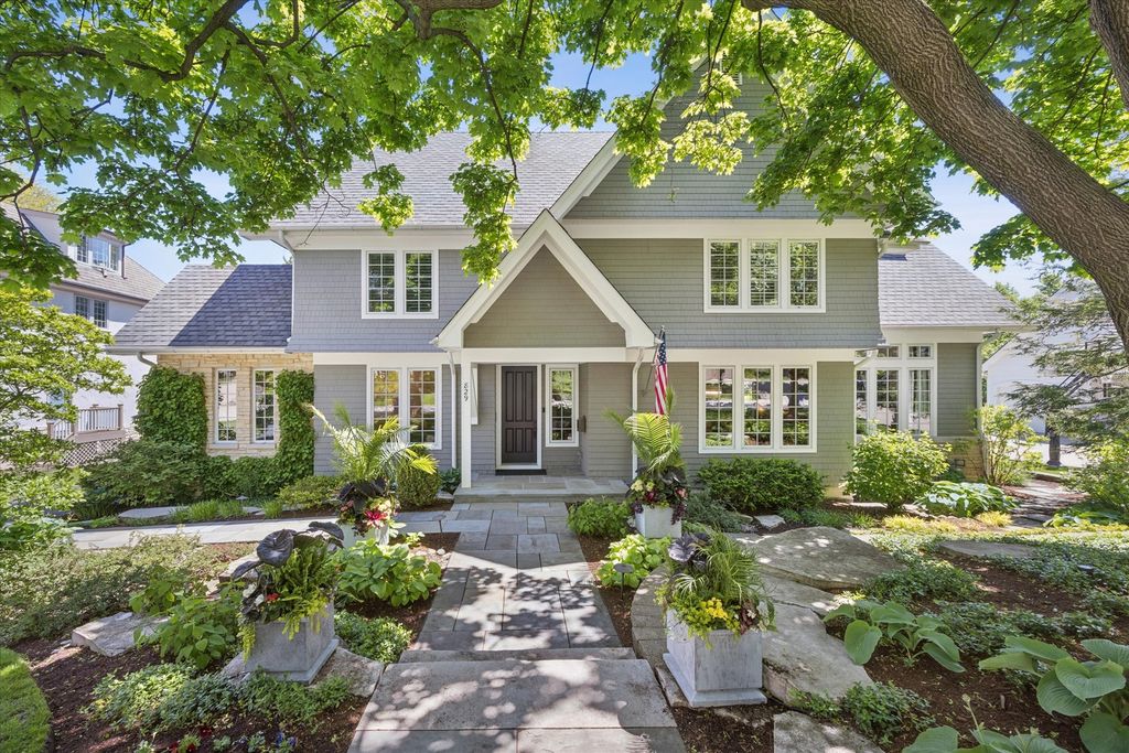829 S Thurlow Street, Hinsdale, IL 60521