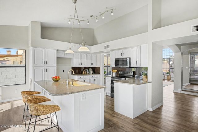 902 N SAINT ELENA Street, Gilbert, AZ 85234