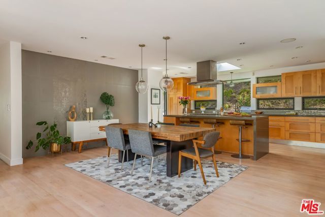 874 N Norman Place, Los Angeles, CA 90049