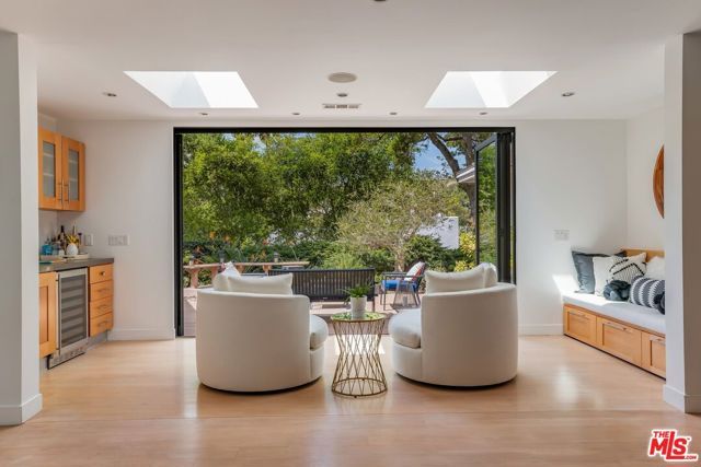 874 N Norman Place, Los Angeles, CA 90049