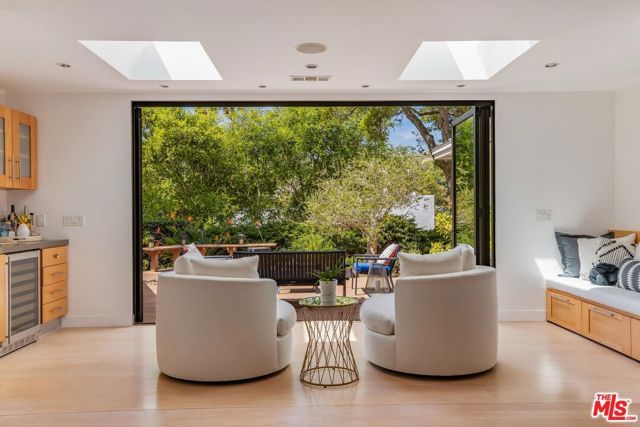 874 N Norman Place, Los Angeles, CA 90049