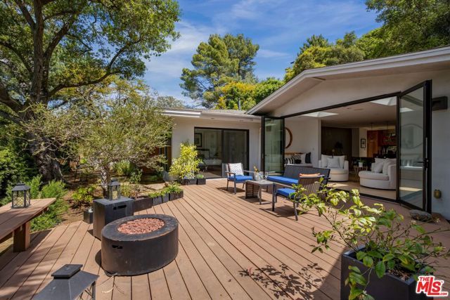 874 N Norman Place, Los Angeles, CA 90049