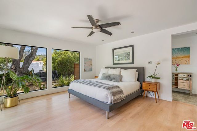874 N Norman Place, Los Angeles, CA 90049
