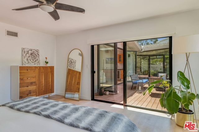 874 N Norman Place, Los Angeles, CA 90049