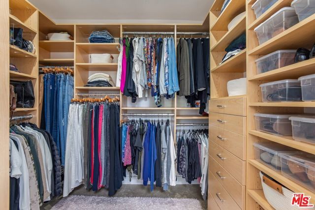 874 N Norman Place, Los Angeles, CA 90049
