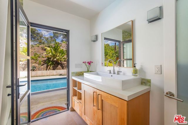 874 N Norman Place, Los Angeles, CA 90049