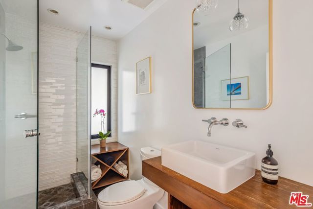 874 N Norman Place, Los Angeles, CA 90049