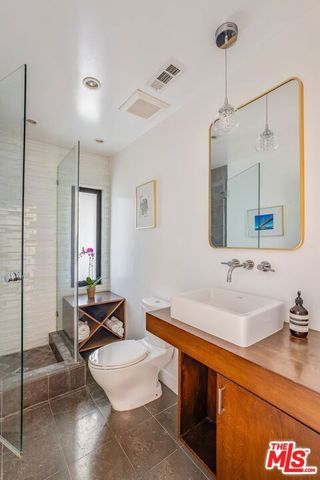 874 N Norman Place, Los Angeles, CA 90049