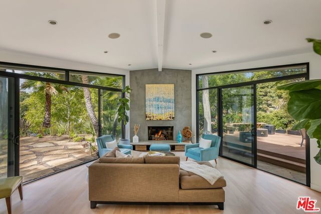 874 N Norman Place, Los Angeles, CA 90049