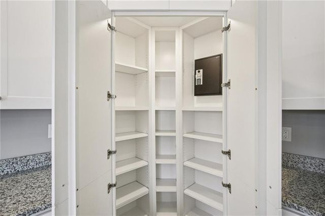 1108 NW Hilltop Lane, Grain Valley, MO 64029