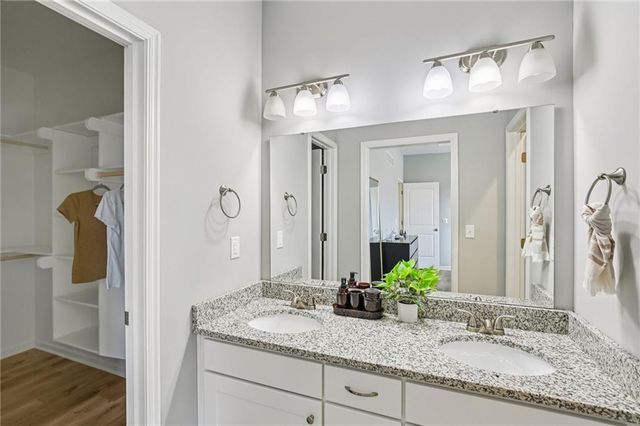 1108 NW Hilltop Lane, Grain Valley, MO 64029