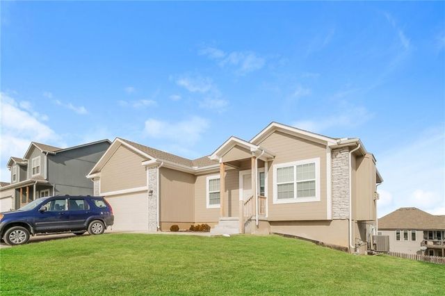 1108 NW Hilltop Lane, Grain Valley, MO 64029