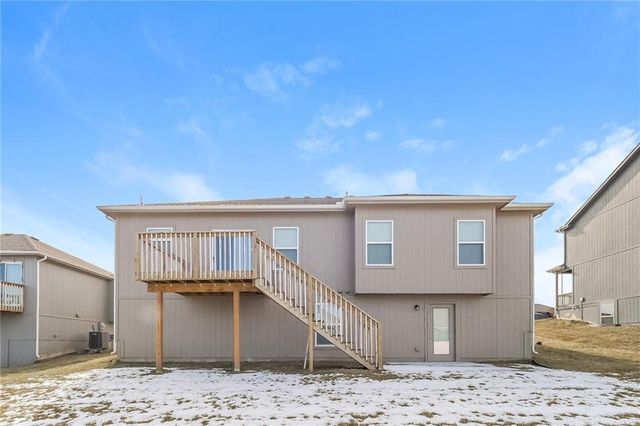 1108 NW Hilltop Lane, Grain Valley, MO 64029