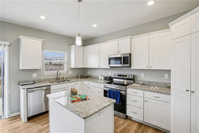 1108 NW Hilltop Lane, Grain Valley, MO 64029