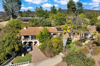 1876 Vista Way, El Cajon, CA 92019