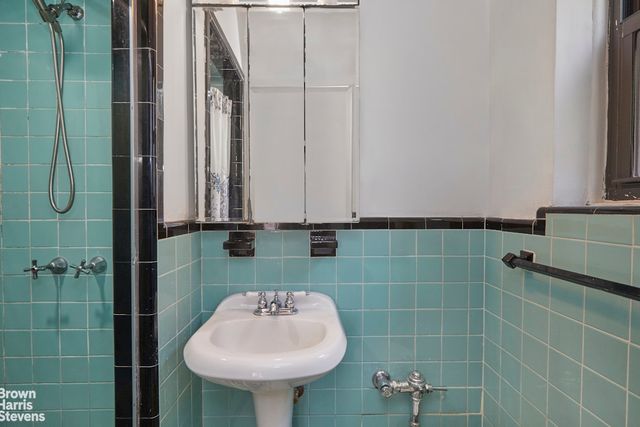 3616 HENRY HUDSON Parkway 6AN, New York City, NY 10463