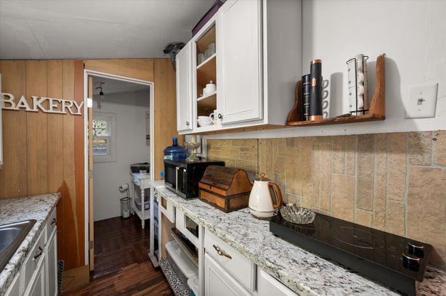 734 Interstate Hwy 45 S, Teague, TX 75860