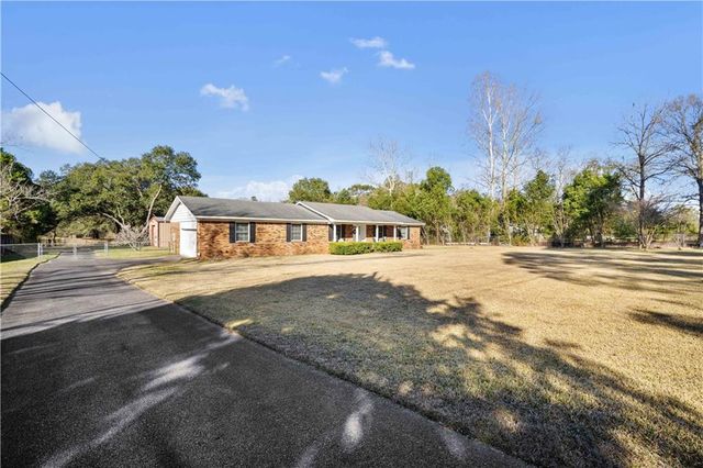 5174 Roswell S Road, Mobile, AL 36619