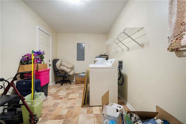 5174 Roswell S Road, Mobile, AL 36619