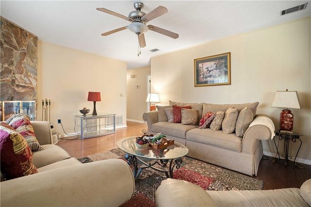 5174 Roswell S Road, Mobile, AL 36619