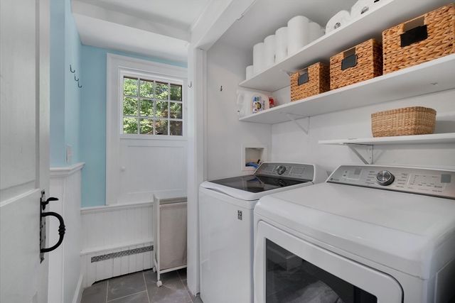 15 Carver St, Halifax, MA 02338