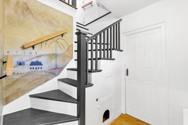 15 Carver St, Halifax, MA 02338