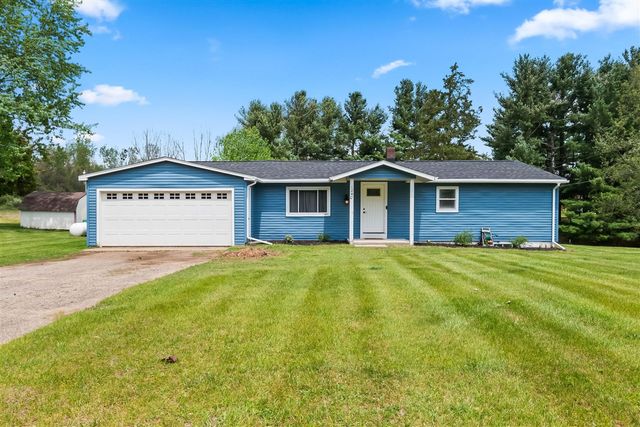 1240 E Hastings Lake Road, Jonesville, MI 49250