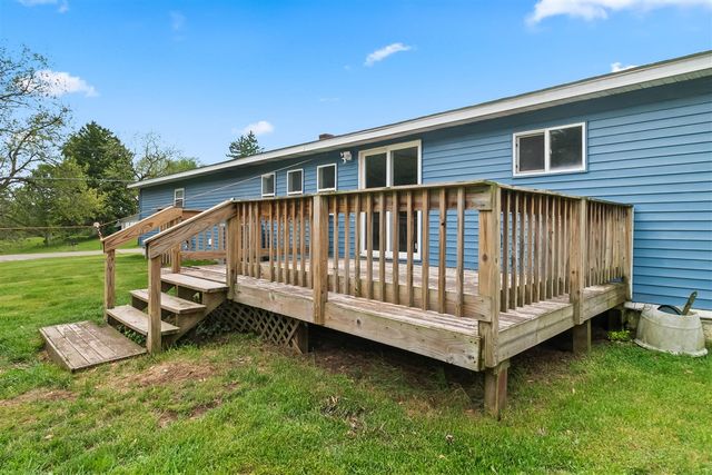 1240 E Hastings Lake Road, Jonesville, MI 49250