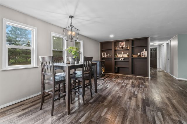 1240 E Hastings Lake Road, Jonesville, MI 49250