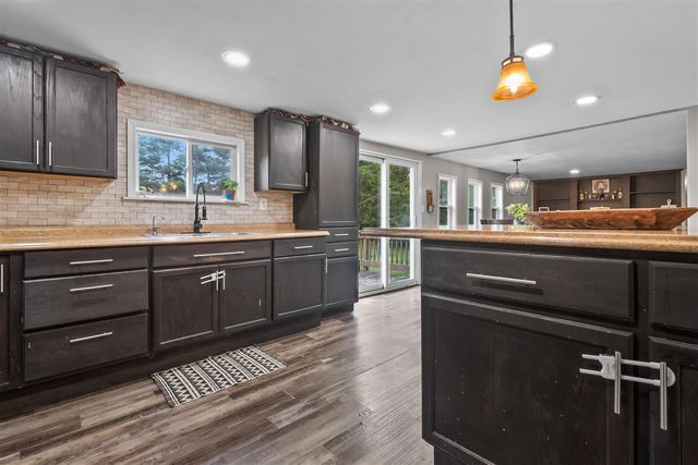 1240 E Hastings Lake Road, Jonesville, MI 49250