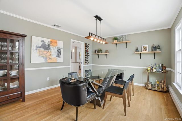 15 Beech Hill Road, Scarsdale, NY 10583