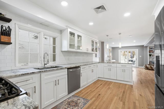 15 Beech Hill Road, Scarsdale, NY 10583