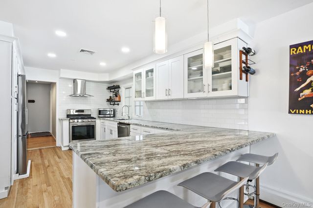 15 Beech Hill Road, Scarsdale, NY 10583