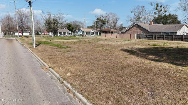 3185 Race Track Road, D'iberville, MS 39540