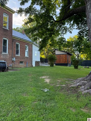 115 Pierce St, Marion, KY 42064